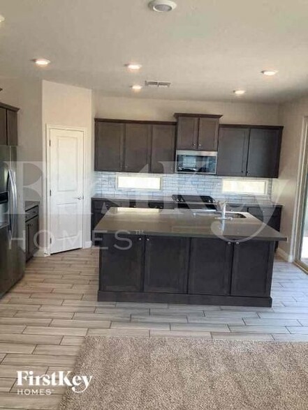 Building Photo - 11458 S 176th Dr