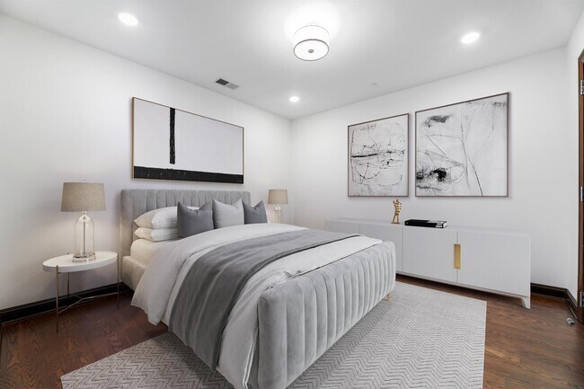 Building Photo - 9 Somerset Ln