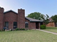 Building Photo - 511 Amber Ln