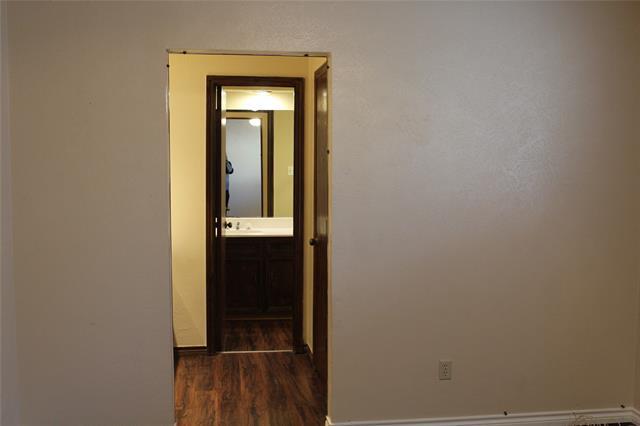 Building Photo - 925 Bluebird Dr