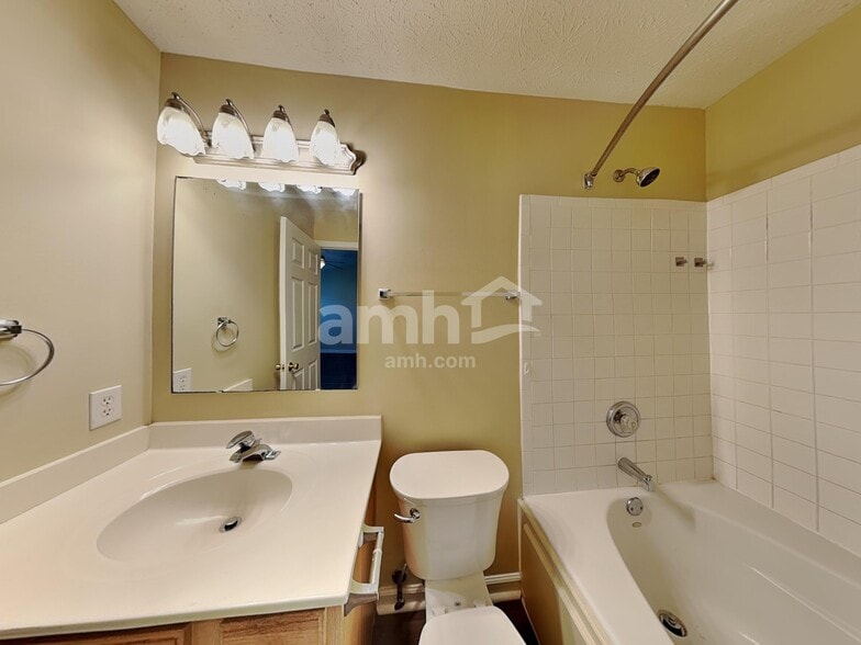 Building Photo - 1493 Brigade Cir