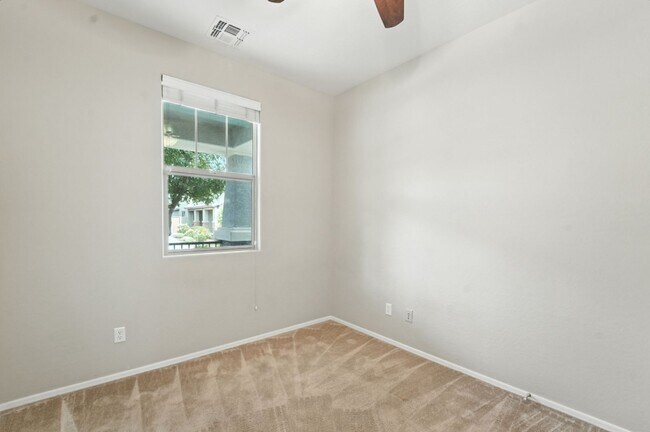 Building Photo - Charming Marley Park Home with Gorgeous Cu...