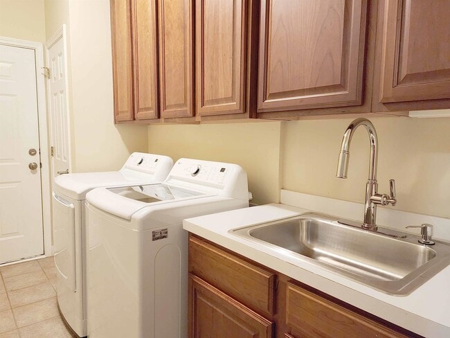 Building Photo - 12 Rapture Ct