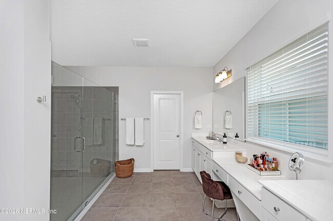 Building Photo - 179 Horsetail Ct