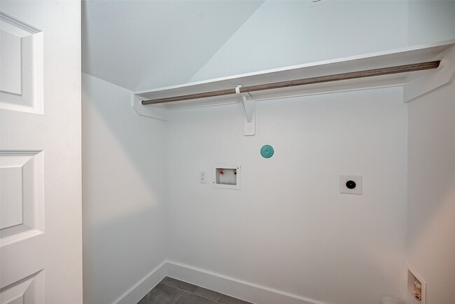 Building Photo - 1718 Hardy St