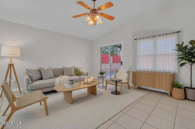 Building Photo - 12255 Via Del Rio