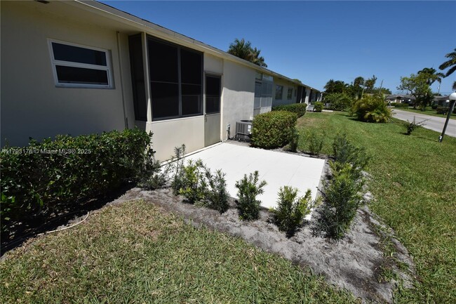 Building Photo - 2515 Emory Dr W