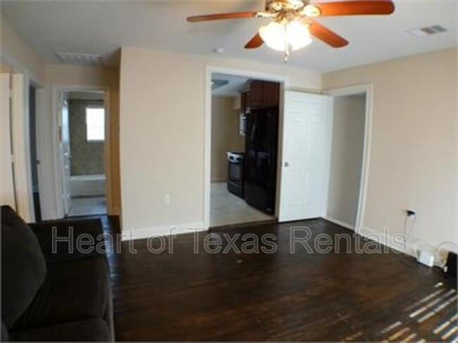 Building Photo - 2729 Proctor Ave