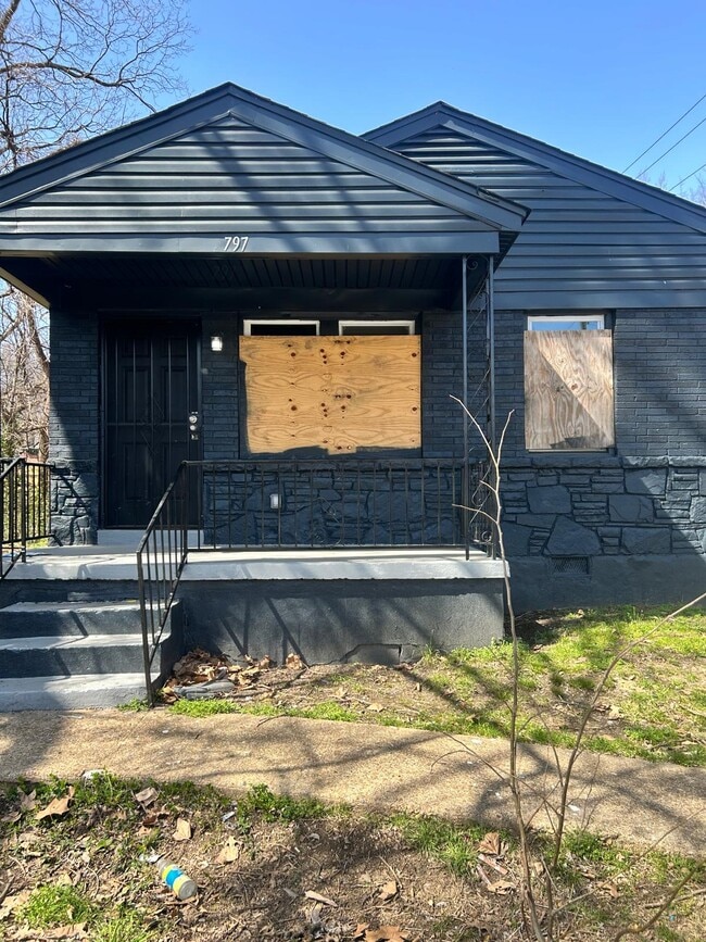Building Photo - 797 Buntyn St