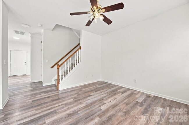 Building Photo - 1748 Chinchester Ln