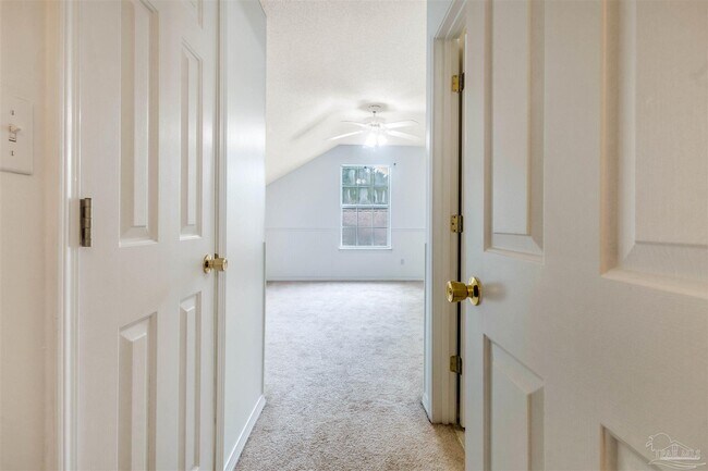 Building Photo - 873 Brande Ct