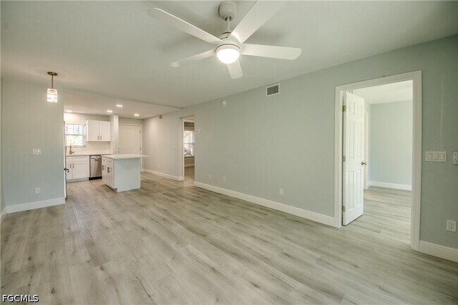 Building Photo - 16881 Davis Rd