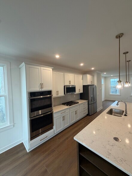 Building Photo - 7430 Wetherington Ln