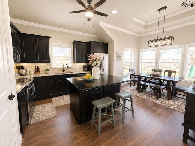 Building Photo - 6206 Talon Trail