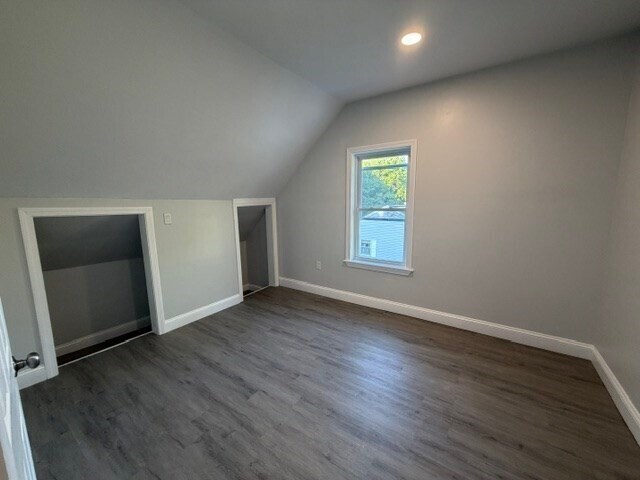 Building Photo - 73 Draper Ave