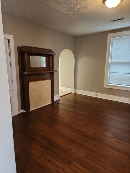 Building Photo - 515 Ben Hur Ave