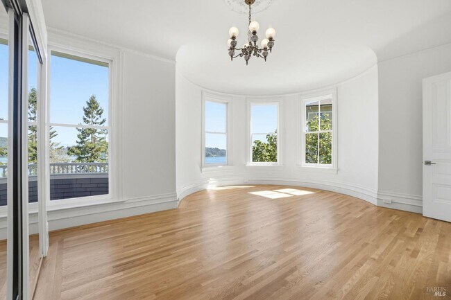 Building Photo - 172 Bella Vista Ave