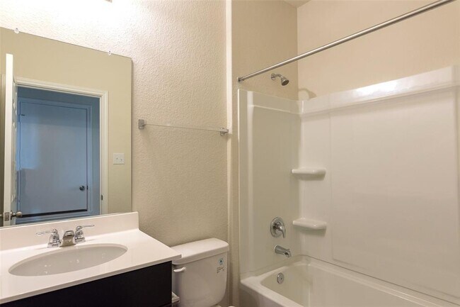 Building Photo - 229 The Duke Dr