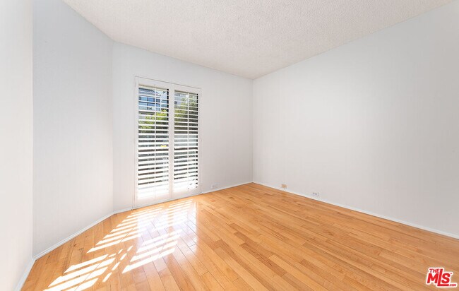 Building Photo - 2910 Neilson Wy