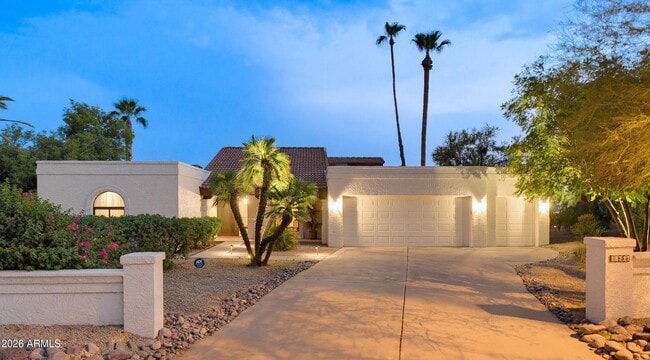 Building Photo - 18727 E Avenida Del Ray