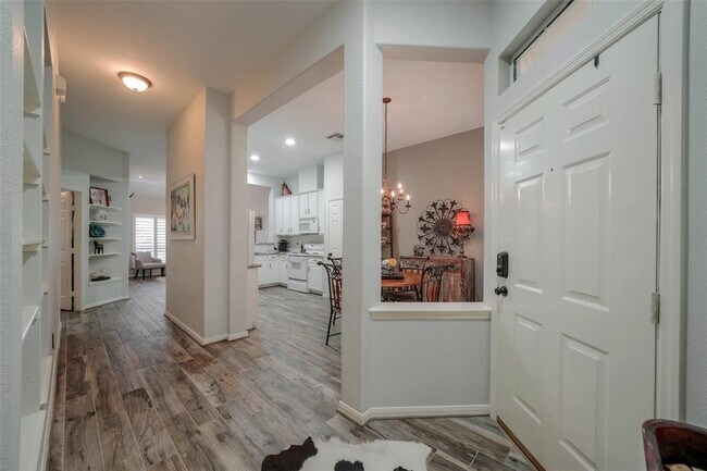 Building Photo - 102 Wintergreen Trail