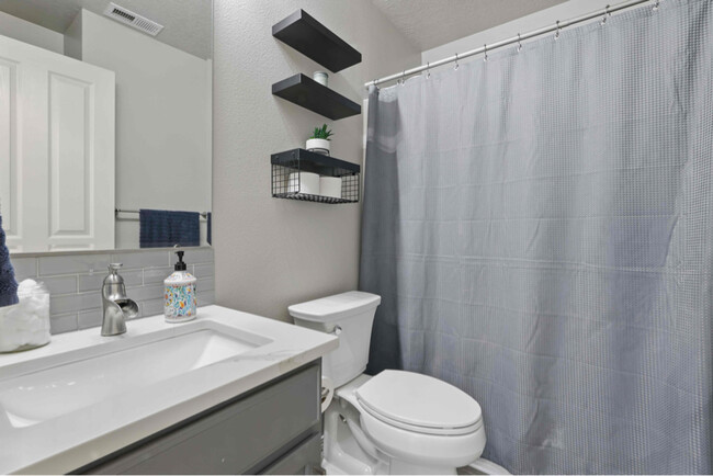 Building Photo - 984 N Star Bright Ln