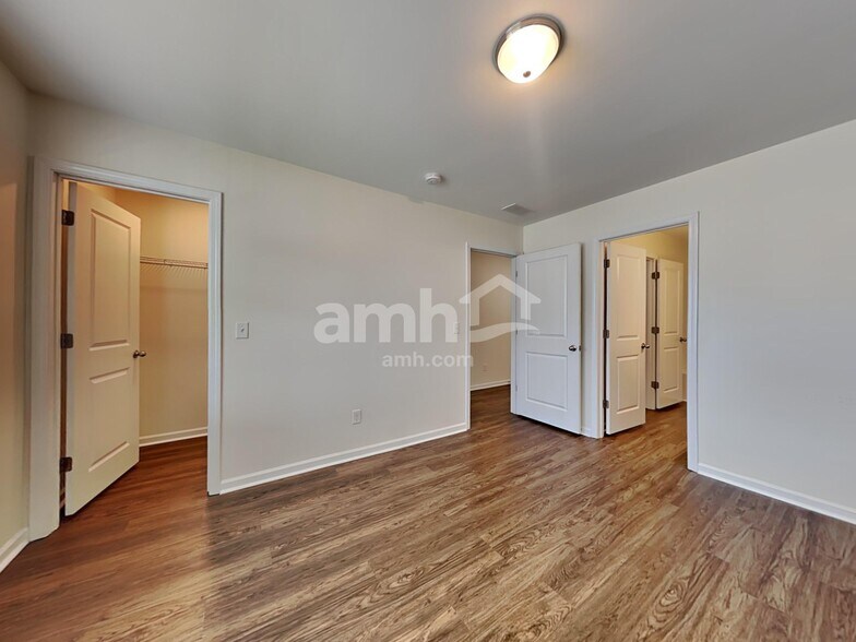 Building Photo - 130 Orion Way