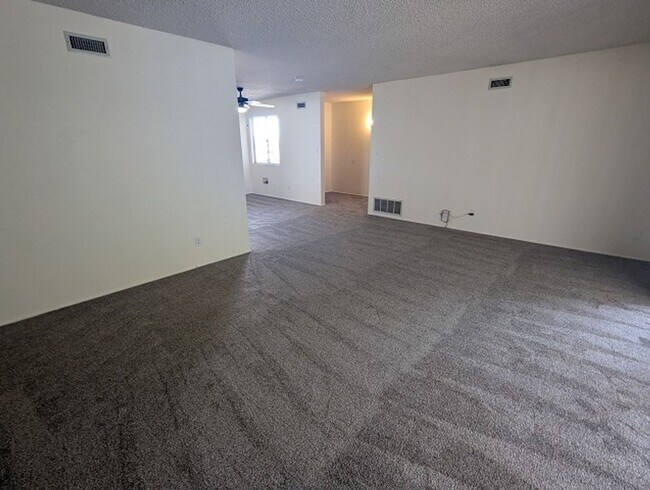 Building Photo - 5964 Hughes St