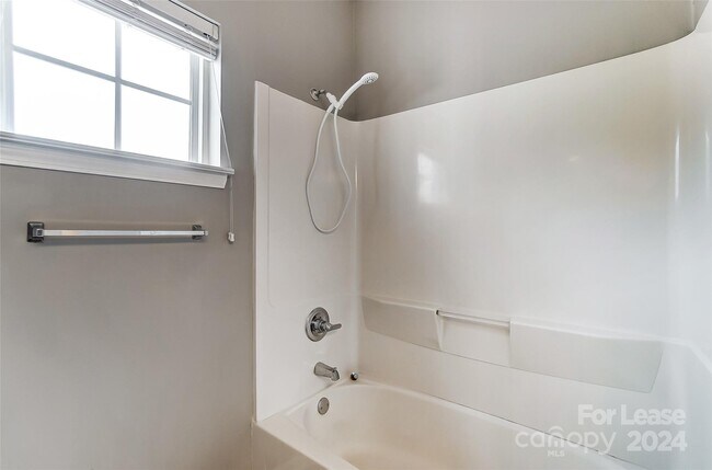 Building Photo - 6429 Mallard View Ln