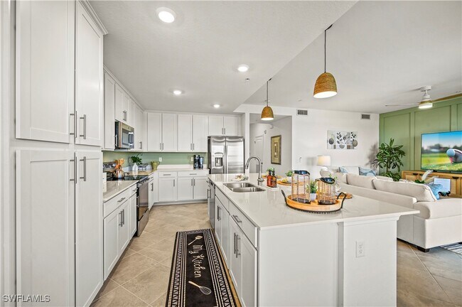 Building Photo - 15285 Green Acres Blvd