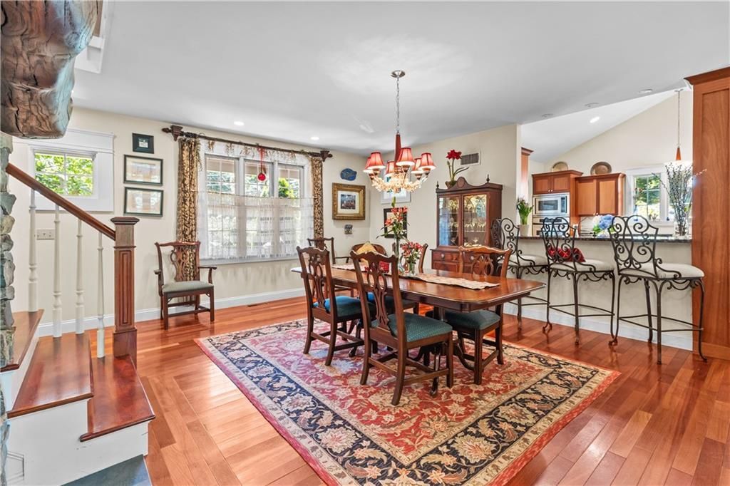 Building Photo - 93 Kickemuit Ave