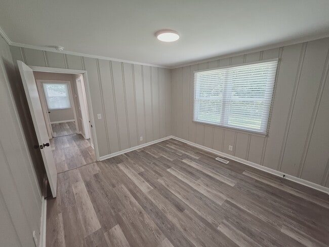 Building Photo - 919 Rexdale Dr