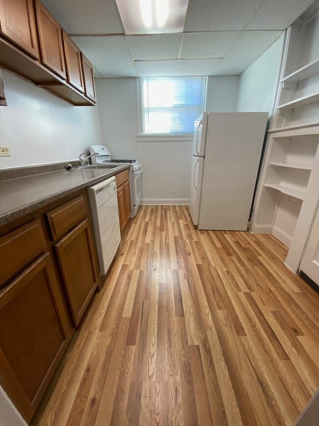 Building Photo - 730 Reba Pl