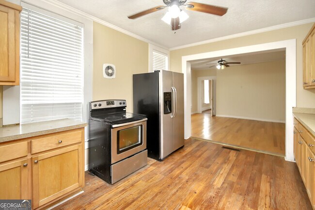Building Photo - 304 Boulevard