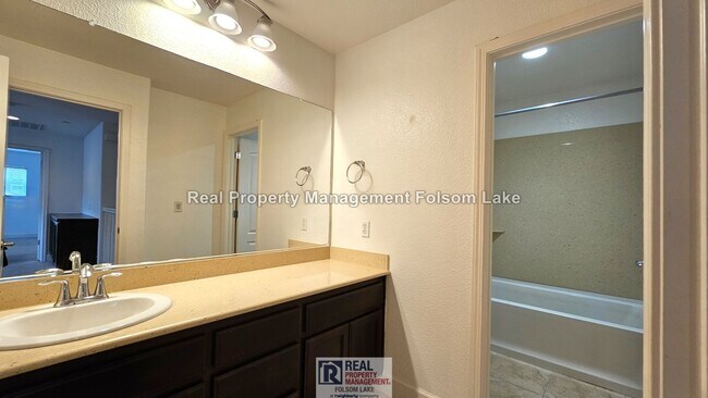 Building Photo - 3 Bed 3 Bath + Loft | EV Charger | Large Private Patio | Rivage in the Parkway