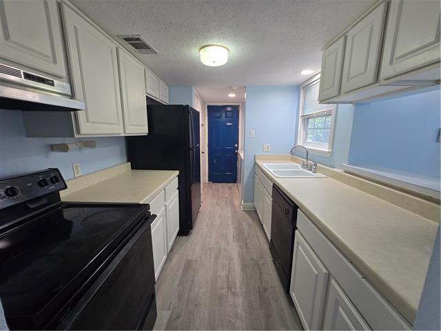 Building Photo - 305 E Club Dr