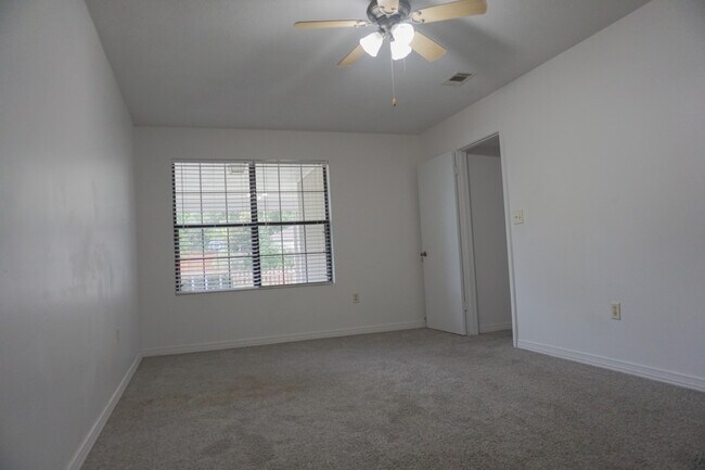 Building Photo - 111 Palmetto Dr