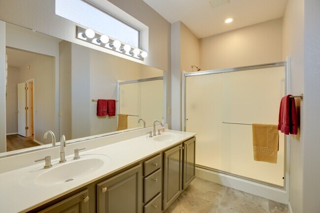 Building Photo - 15271 W Pantano Dr