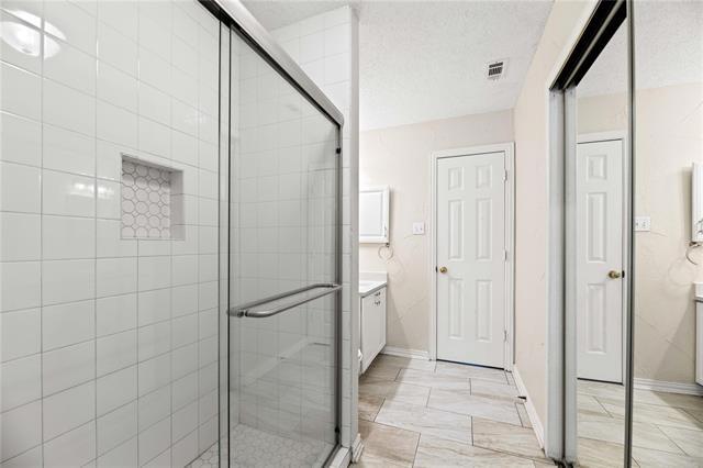 Building Photo - 2324 Dyers Oak Dr