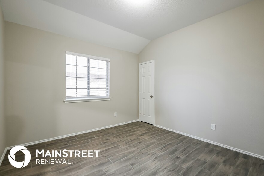 Building Photo - 2151 Cedar Park Dr