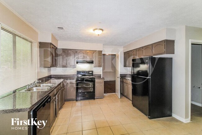 Building Photo - 6719 Timbers E Dr