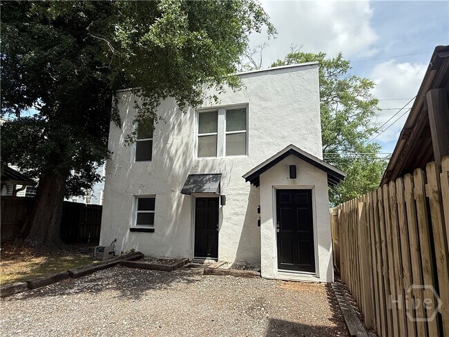 Primary Photo - 508 E Henry St