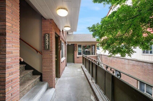 Building Photo - Parkdell Apartments