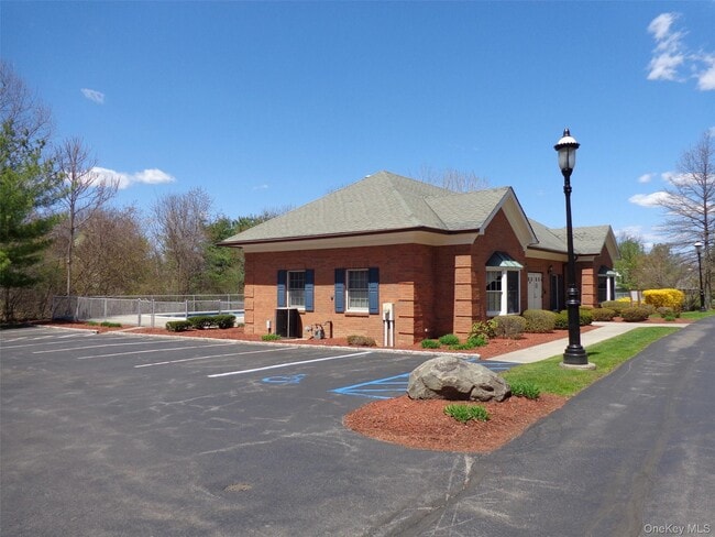 Building Photo - 133 High Point Cir