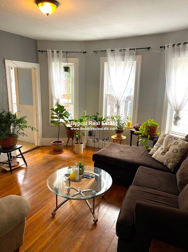 32 Aberdeen Rd 32 Aberdeen Rd Somerville MA 02144 Apartment Finder