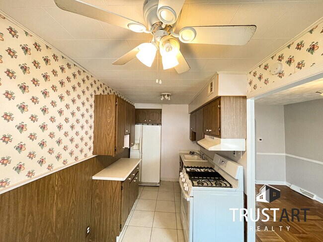 Building Photo - 3 bedroom house in Tacony