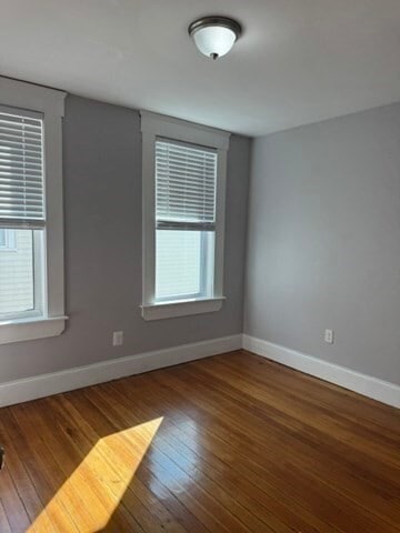Building Photo - 10 Sutton St