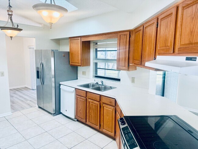 Building Photo - Lovely 3BR/2BA Home in Honeybrook Plantation