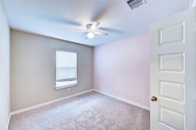 Building Photo - 31702 Casa Linda Dr