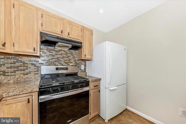 Building Photo - 13205 Cloppers Mill Dr